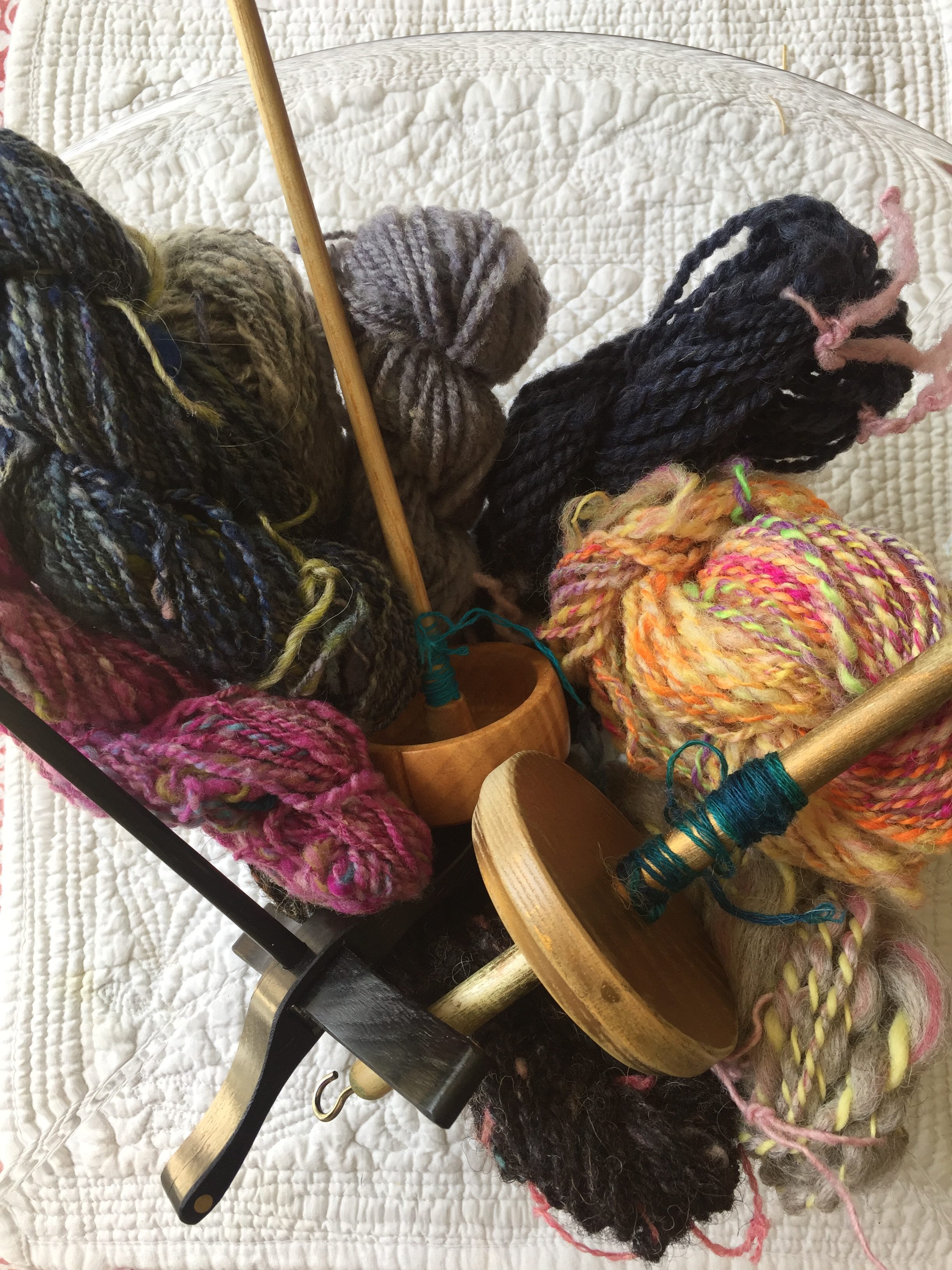 How to knit with Thick and Thin Yarn- Tips for knitting with uneven gage -  handspun yarn blog-Crafty Housewife Yarns & Fiber Arts